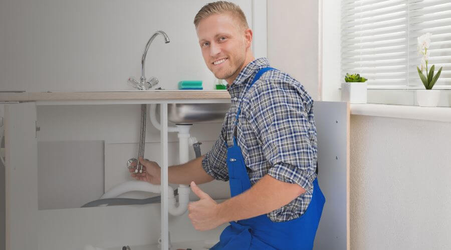 Nighttime Plumber in Lost Creek, KY